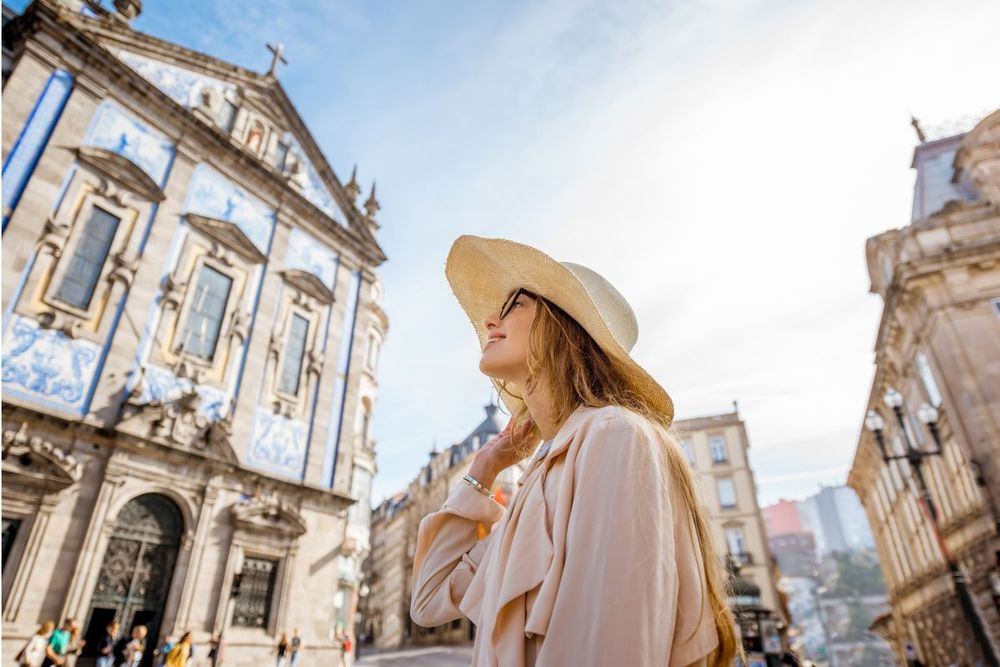 The Smartest Ways to Save on Summer Travel: Budget Destinations, Early Bookings, and eSIMs